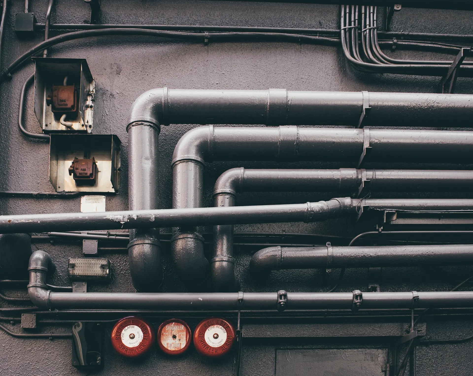 Industry context: Industrial pipes and shut-off valves.